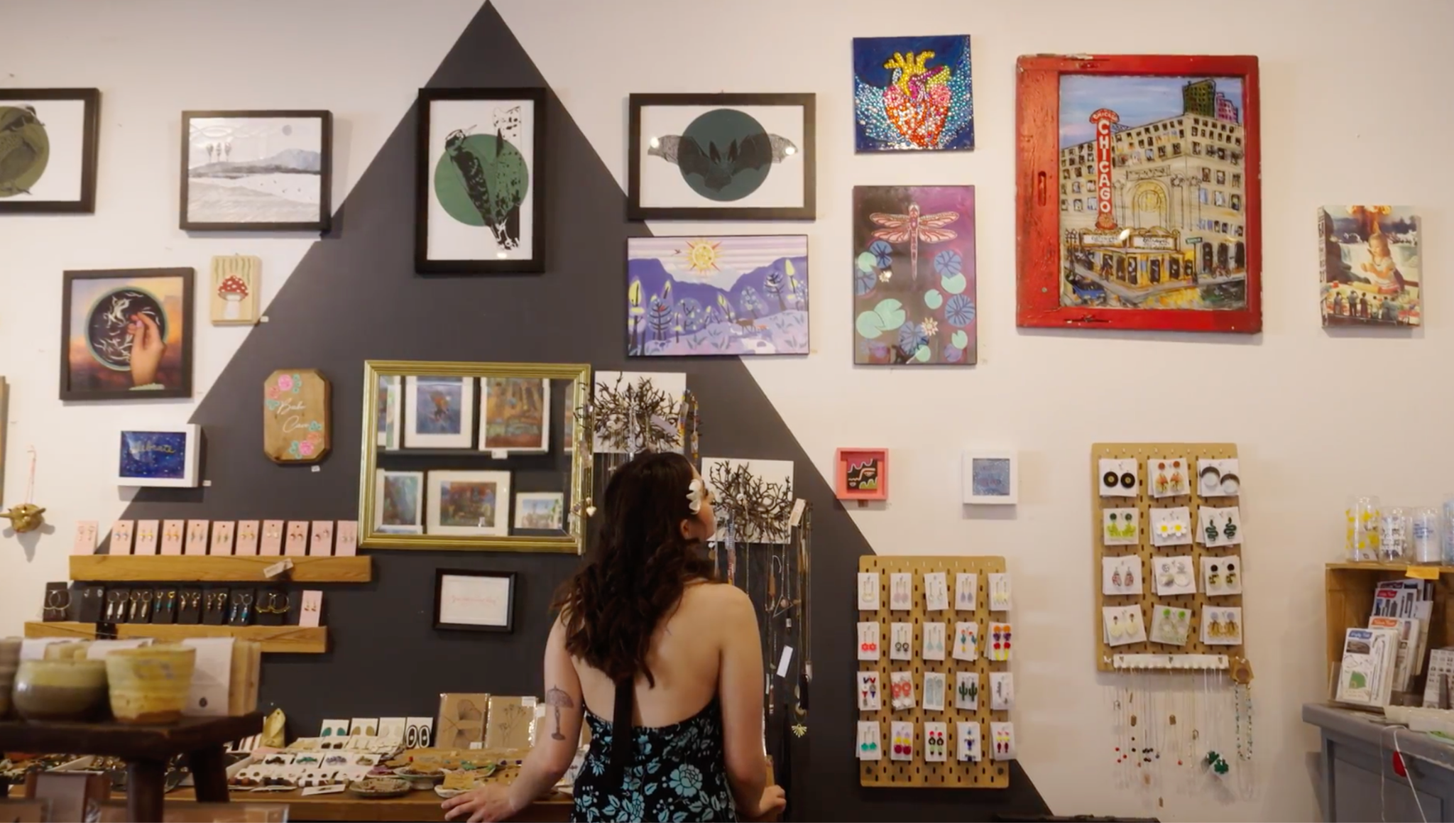 Wall with art pieces