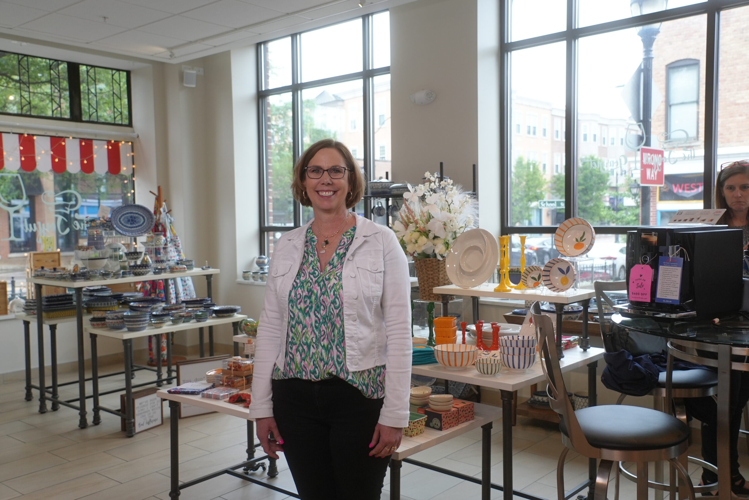 How to Improve Employee Performance to Increase Retail Sales with The Joyful Gourmet